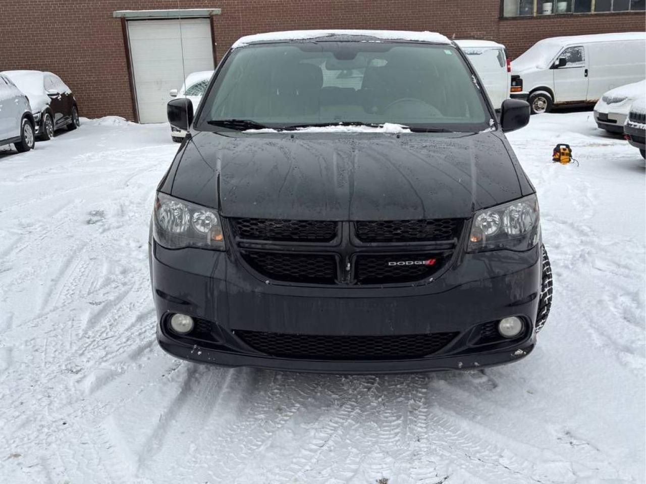 2019 Dodge Grand Caravan GT - LEATHER, POWER DOORS, NAV, HEATED SEATS! Photo12