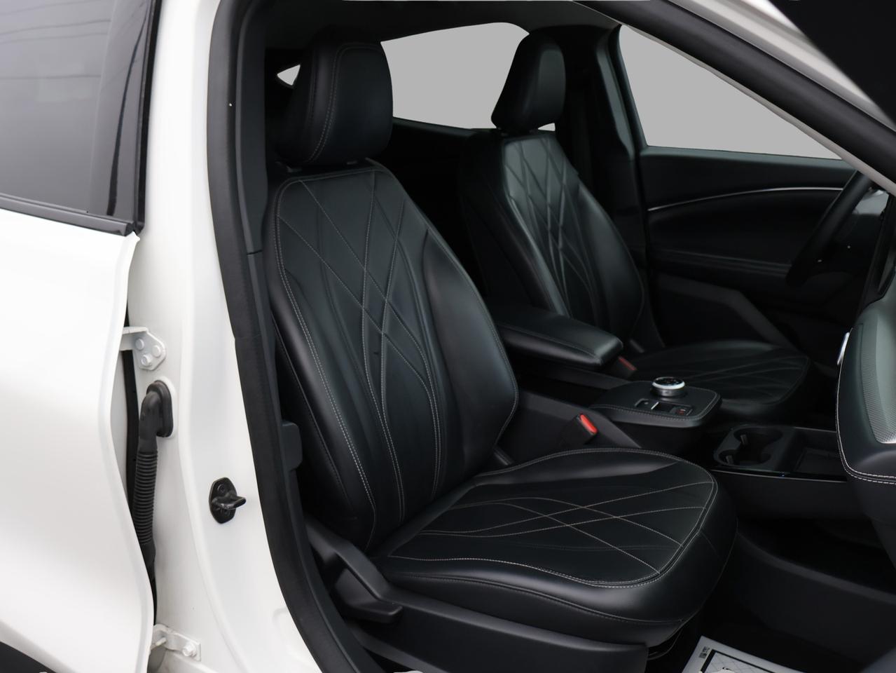 2021 Ford Mustang Mach-E SELECT CERTIFIED *ACCIDENT FREE*FORD MAINTAIN* CAMERA NAV BLUETOOTH LEATHER HEATED SEATS CRUISE ALLOYS Photo