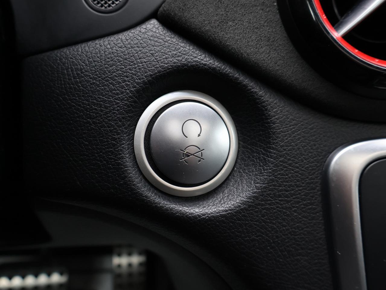 2017 Mercedes-Benz GLA GLA45 AMG AWD CERTIFIED *M.B MAINTAIN* CAMERA NAV BLUETOOTH LEATHER HEATED SEATS SUNROOF CRUISE ALLOYS Photo