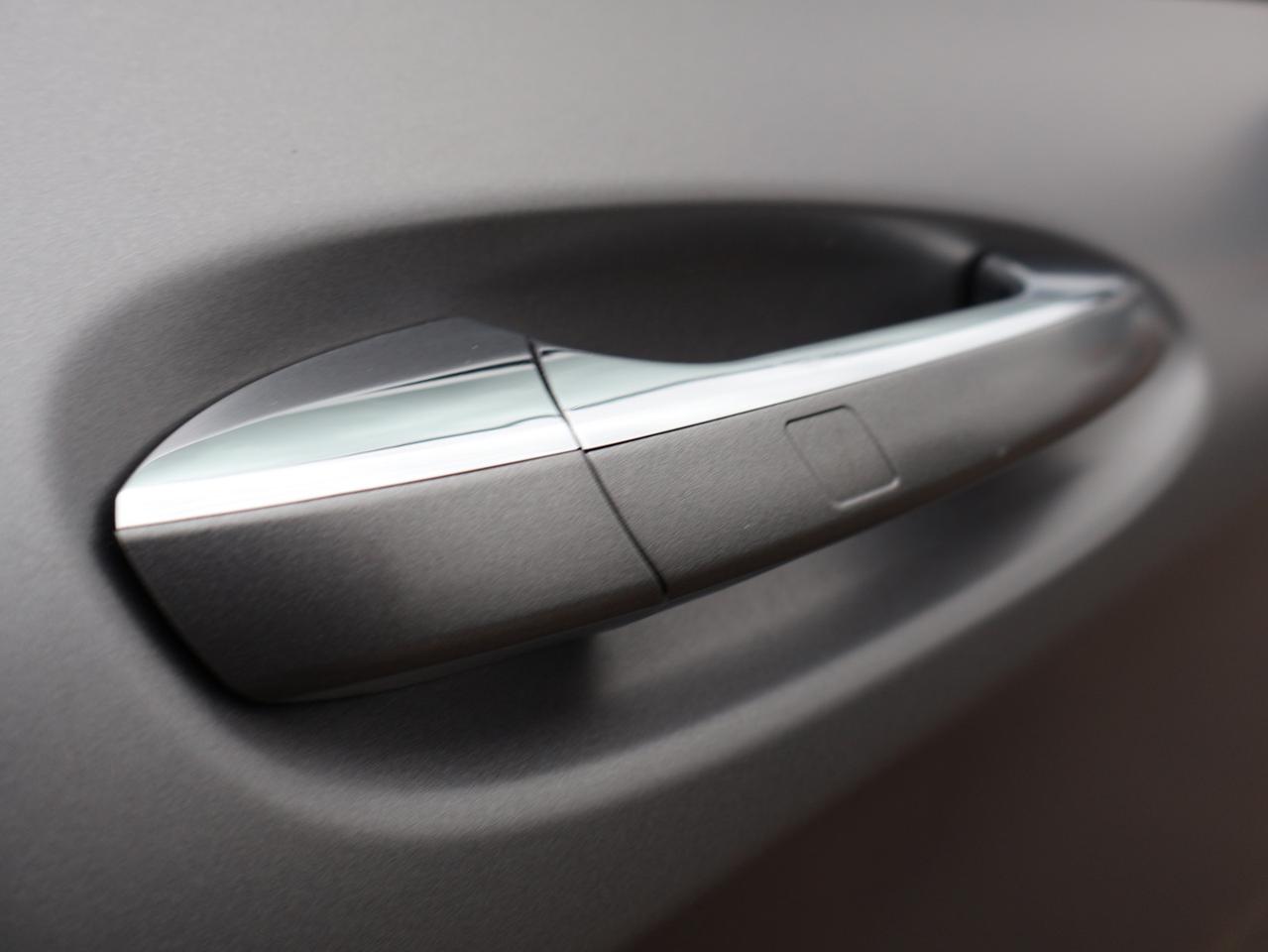 2017 Mercedes-Benz GLA GLA45 AMG AWD CERTIFIED *M.B MAINTAIN* CAMERA NAV BLUETOOTH LEATHER HEATED SEATS SUNROOF CRUISE ALLOYS Photo