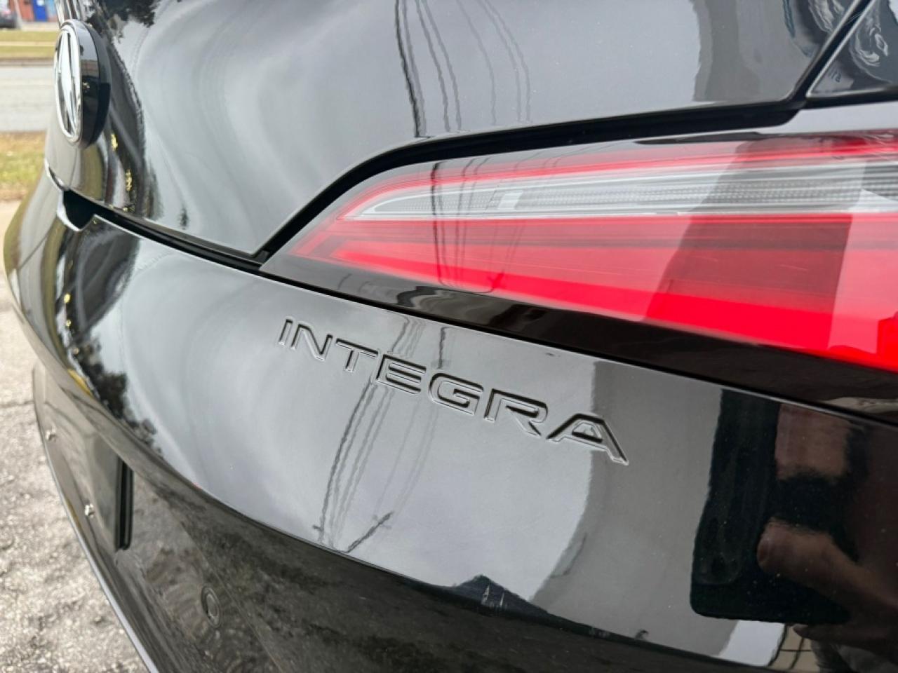 2023 Acura Integra W/TECH W/A-SPEC/MANUAL/HUD/SUNROOF/BLINDSPOT - Photo #11