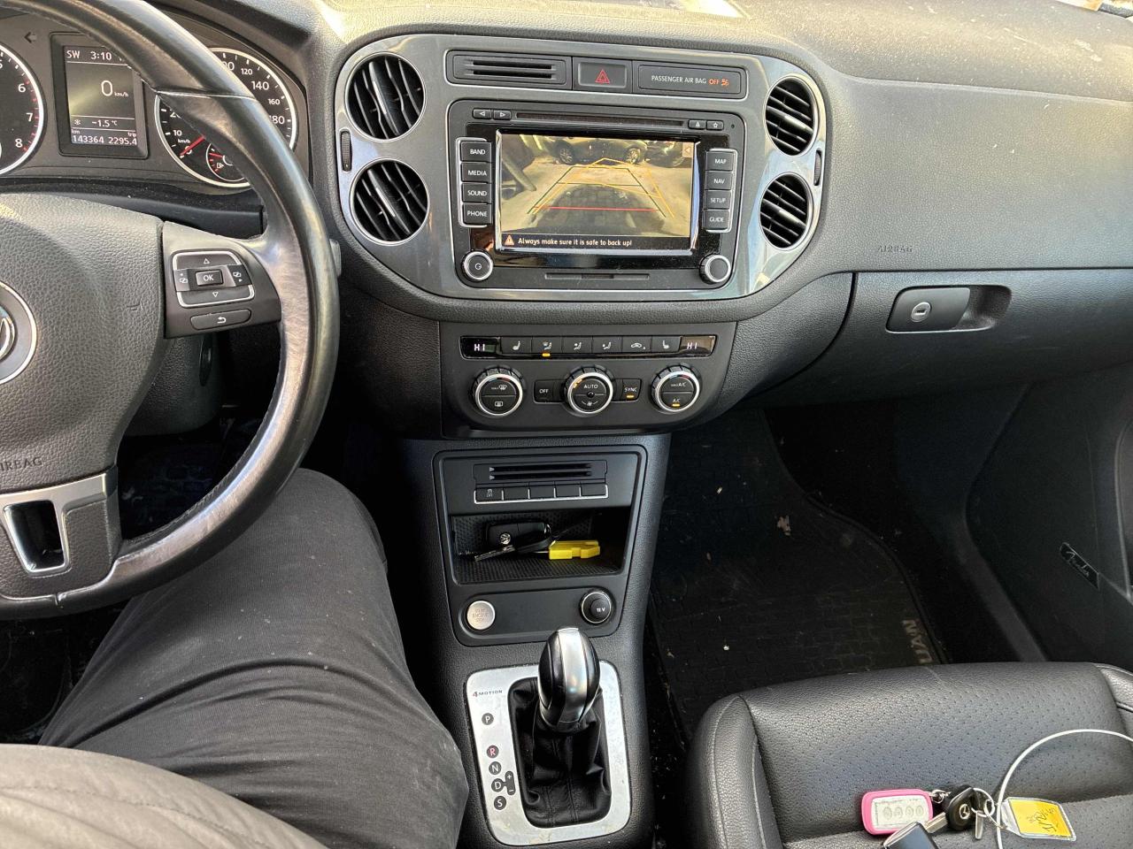 2015 Volkswagen Tiguan Special Edition! ONE OWNER, DEALER-MAINTAINED! Photo27