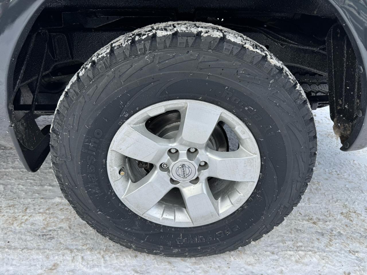 2013 Nissan Frontier SV CREWCAB! - 4X4 Photo