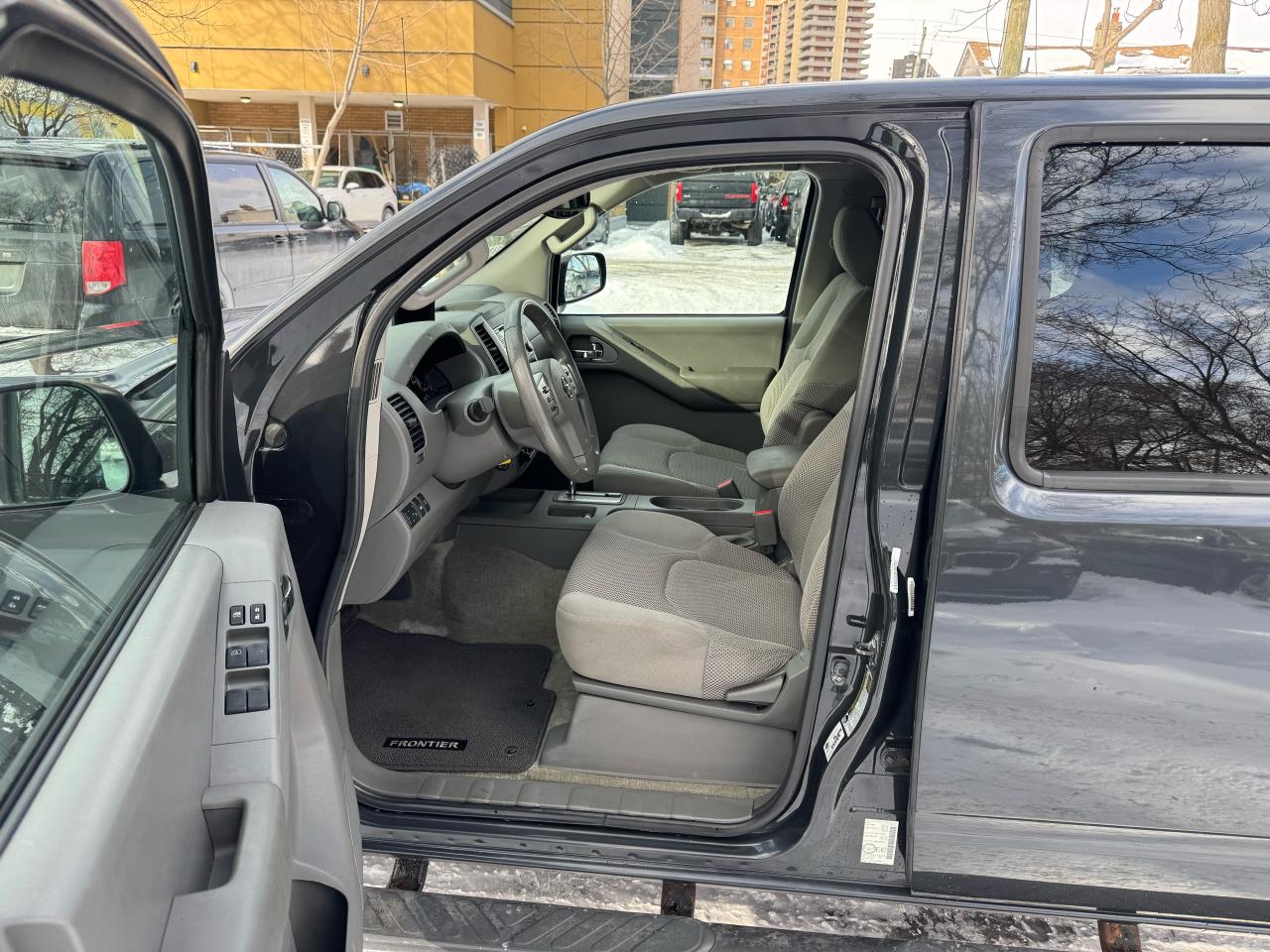 2013 Nissan Frontier SV CREWCAB! - 4X4 Photo