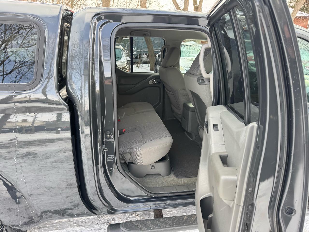 2013 Nissan Frontier SV CREWCAB! - 4X4 Photo