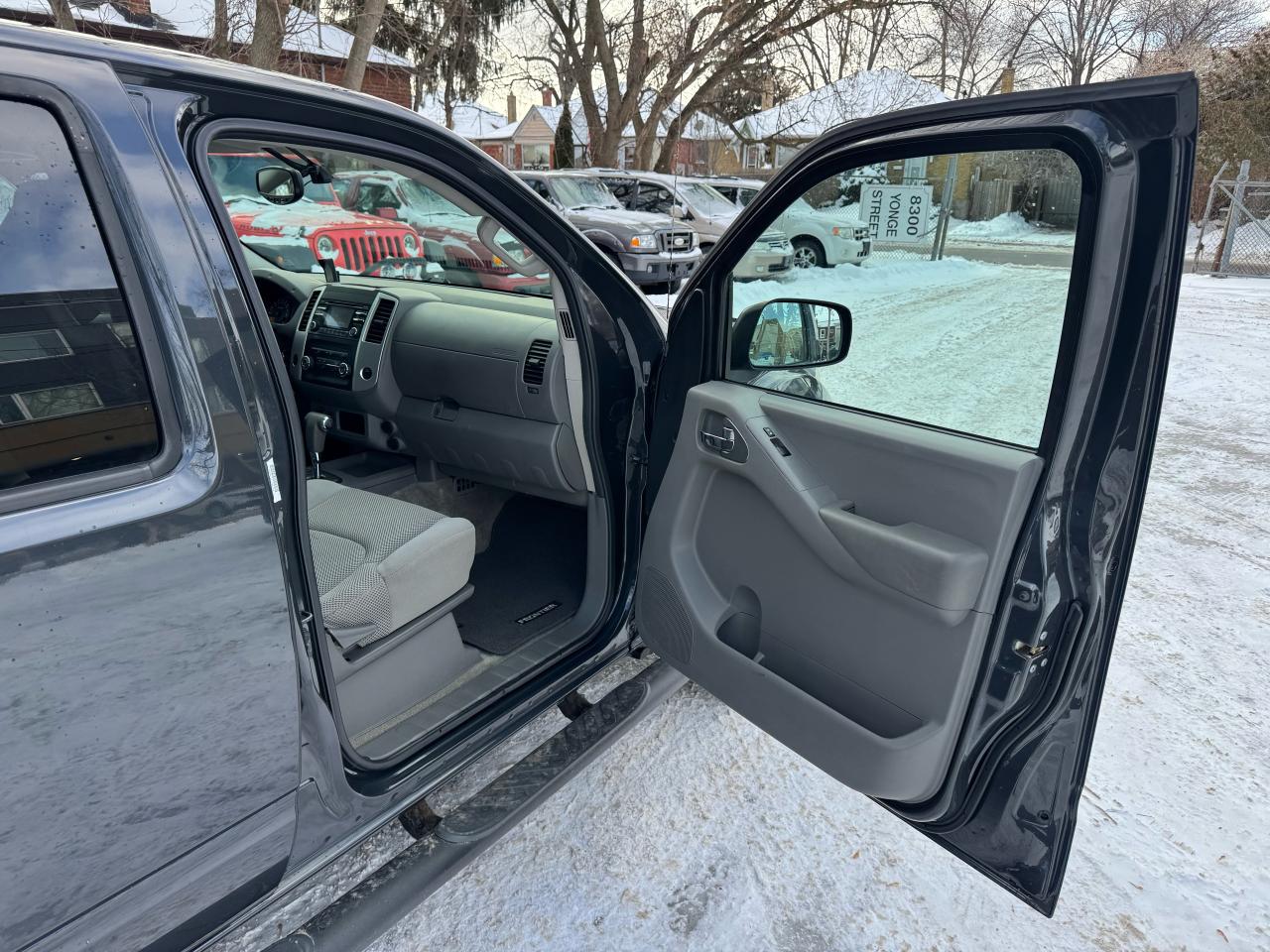 2013 Nissan Frontier SV CREWCAB! - 4X4 Photo