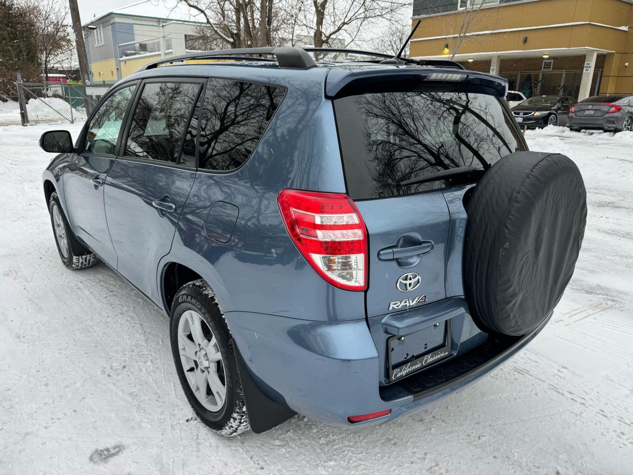 2012 Toyota RAV4 SUNROOF! - 4WD Photo