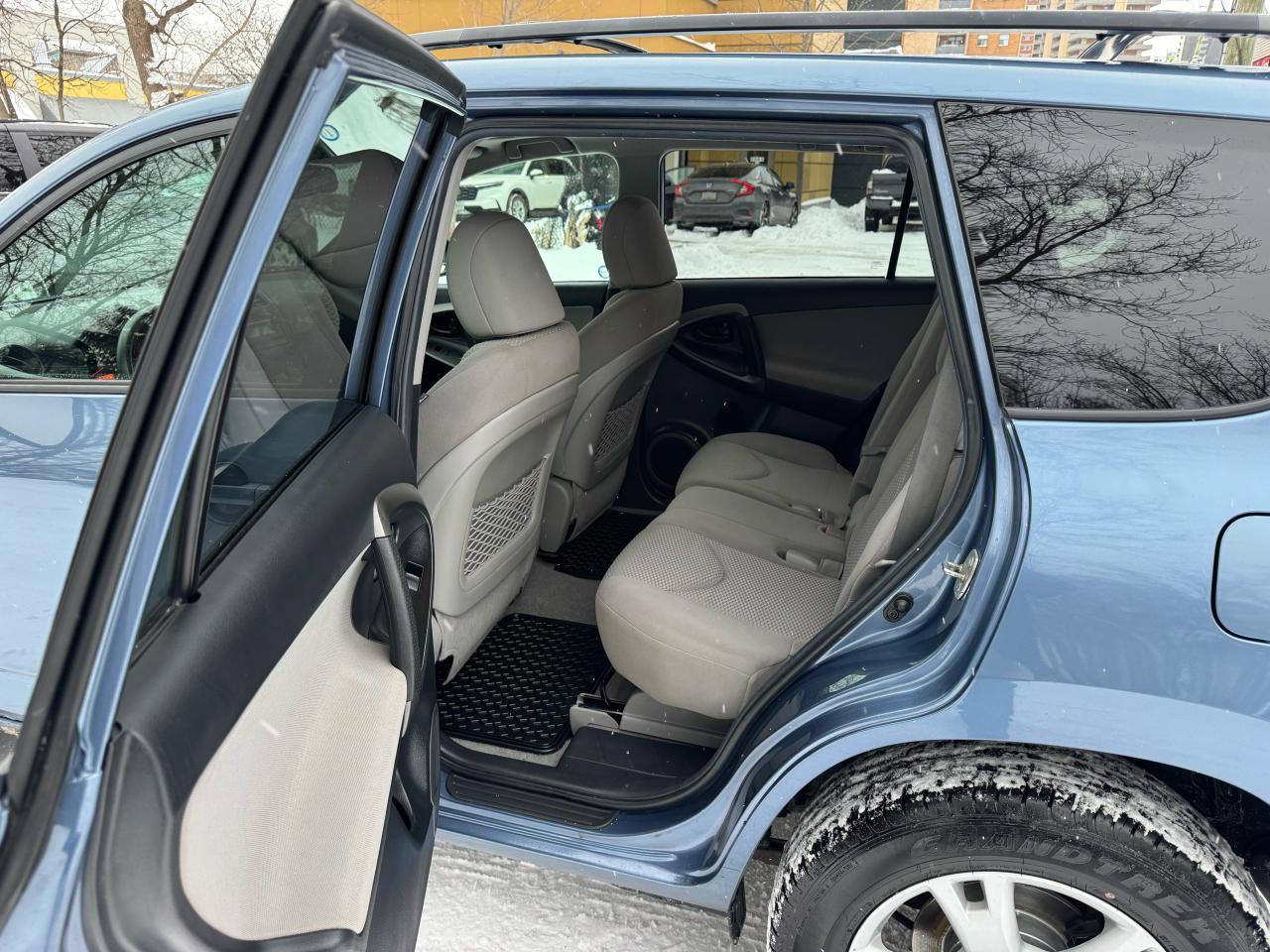 2012 Toyota RAV4 SUNROOF! - 4WD Photo