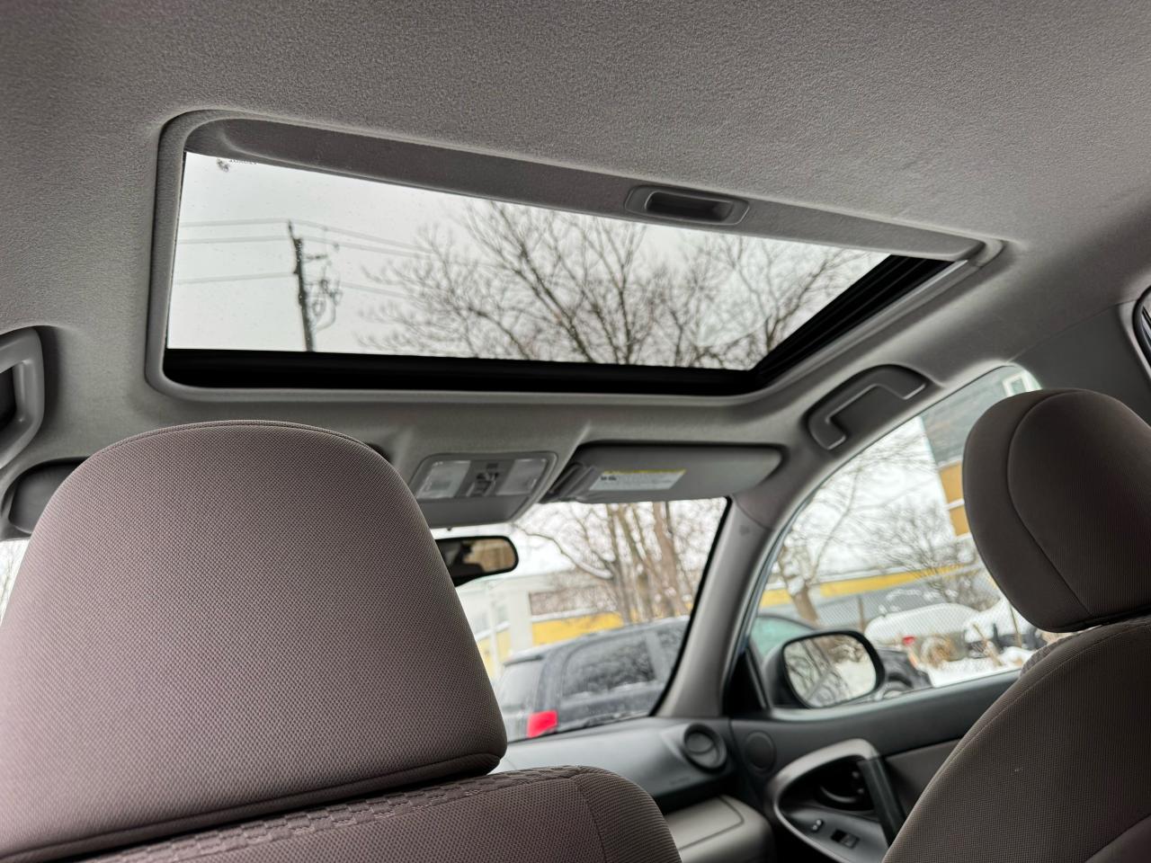 2012 Toyota RAV4 SUNROOF! - 4WD Photo