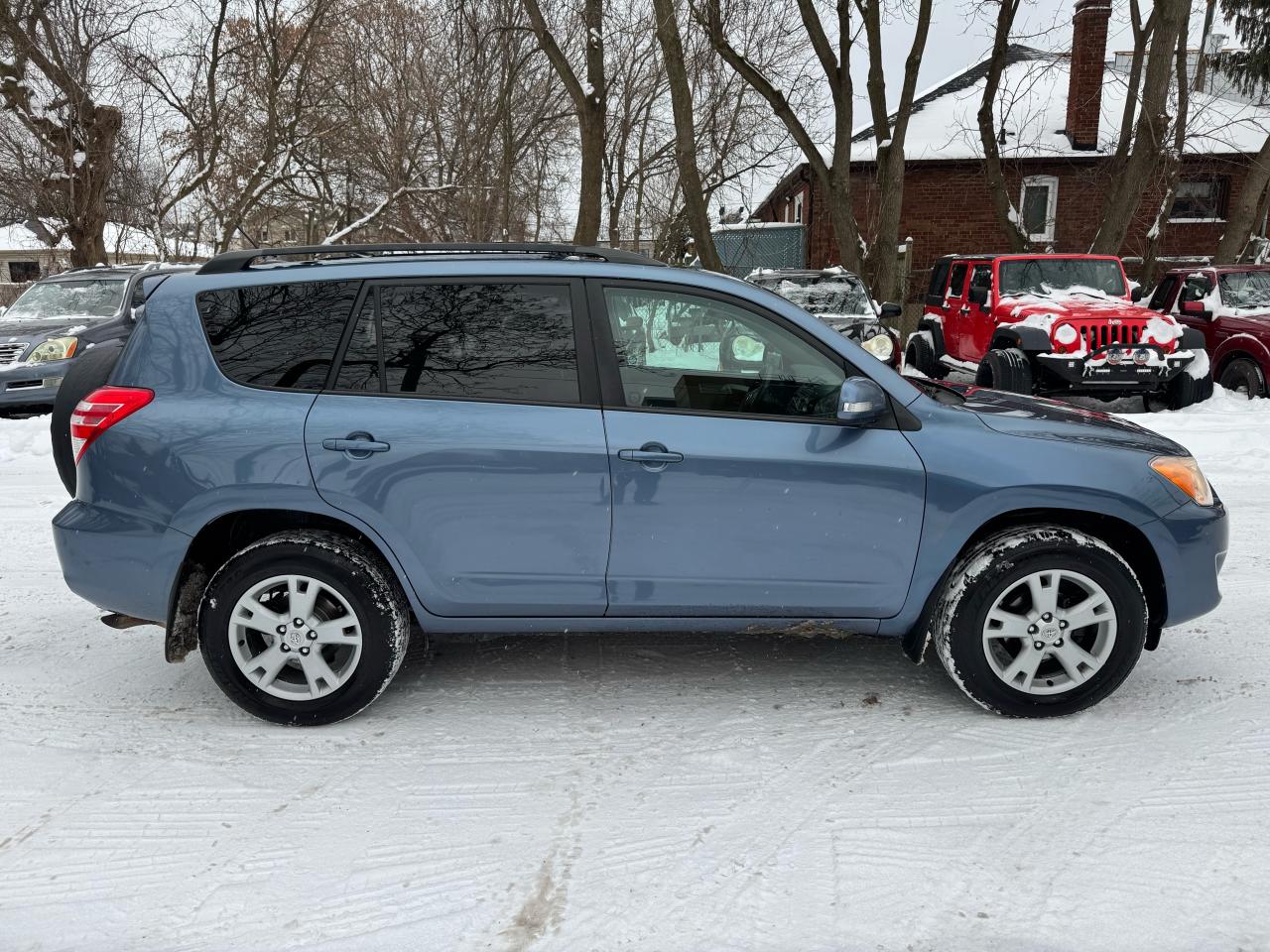 2012 Toyota RAV4 SUNROOF! - 4WD Photo
