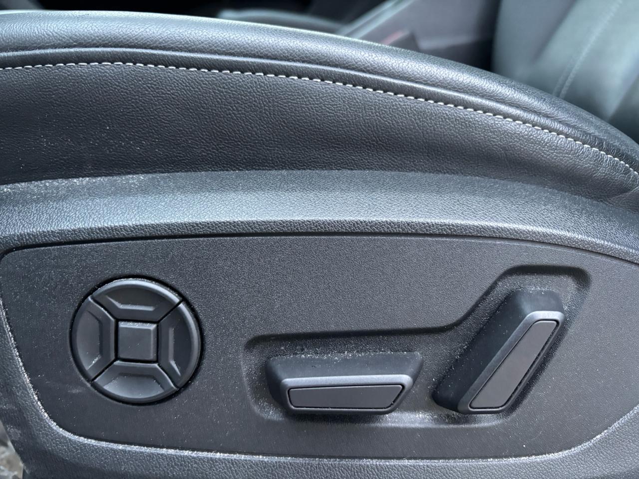 2023 Audi Q4 e-tron 50 quattro Photo