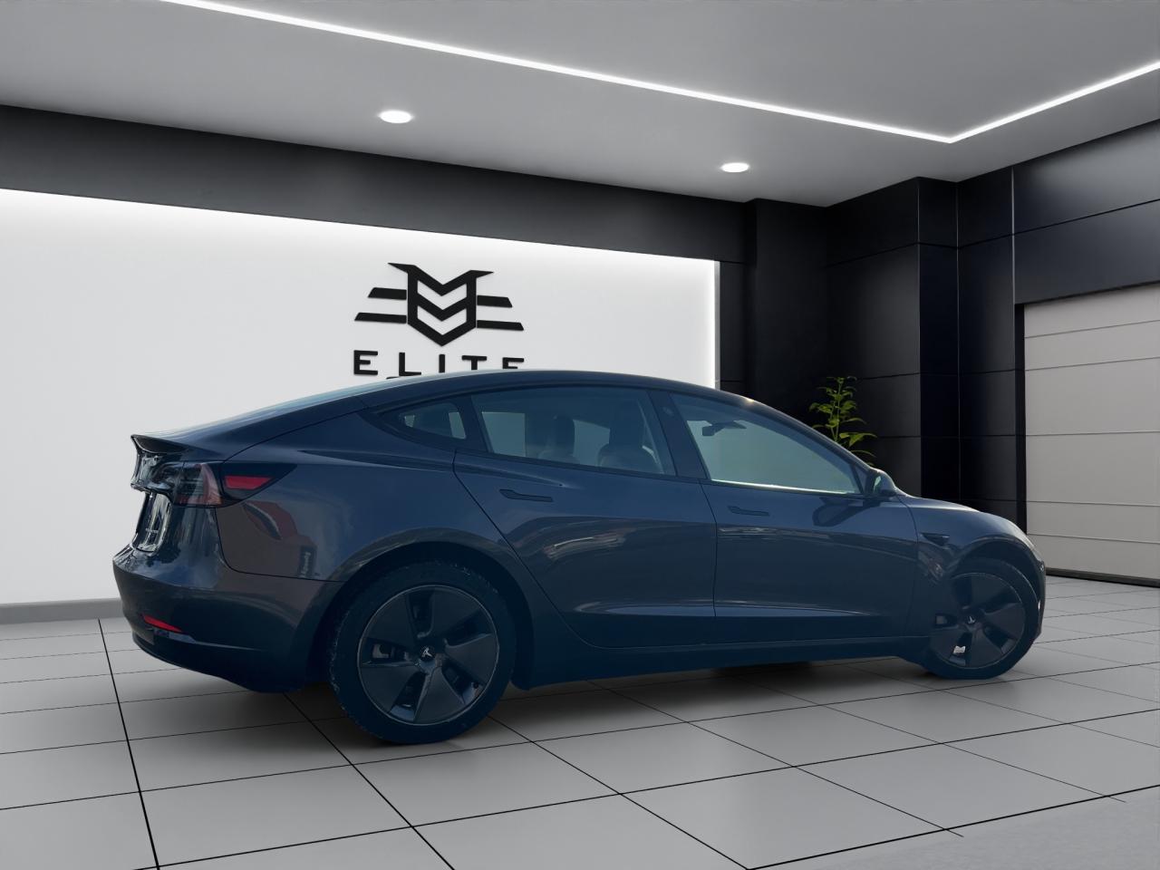 2022 Tesla Model 3 LONG RANGE ALL-WHEEL DRIVE - NAVI - 14,000KMS !!! Photo