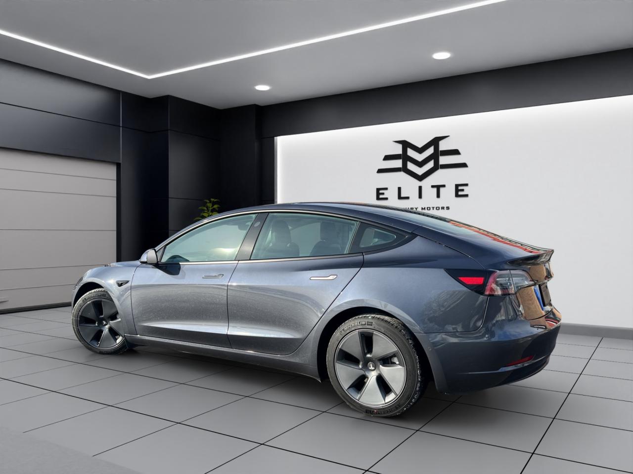 2022 Tesla Model 3 LONG RANGE ALL-WHEEL DRIVE - NAVI - 14,000KMS !!! Photo