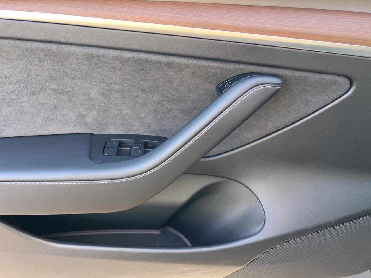 2022 Tesla Model 3 LONG RANGE ALL-WHEEL DRIVE - NAVI - 14,000KMS !!! Photo