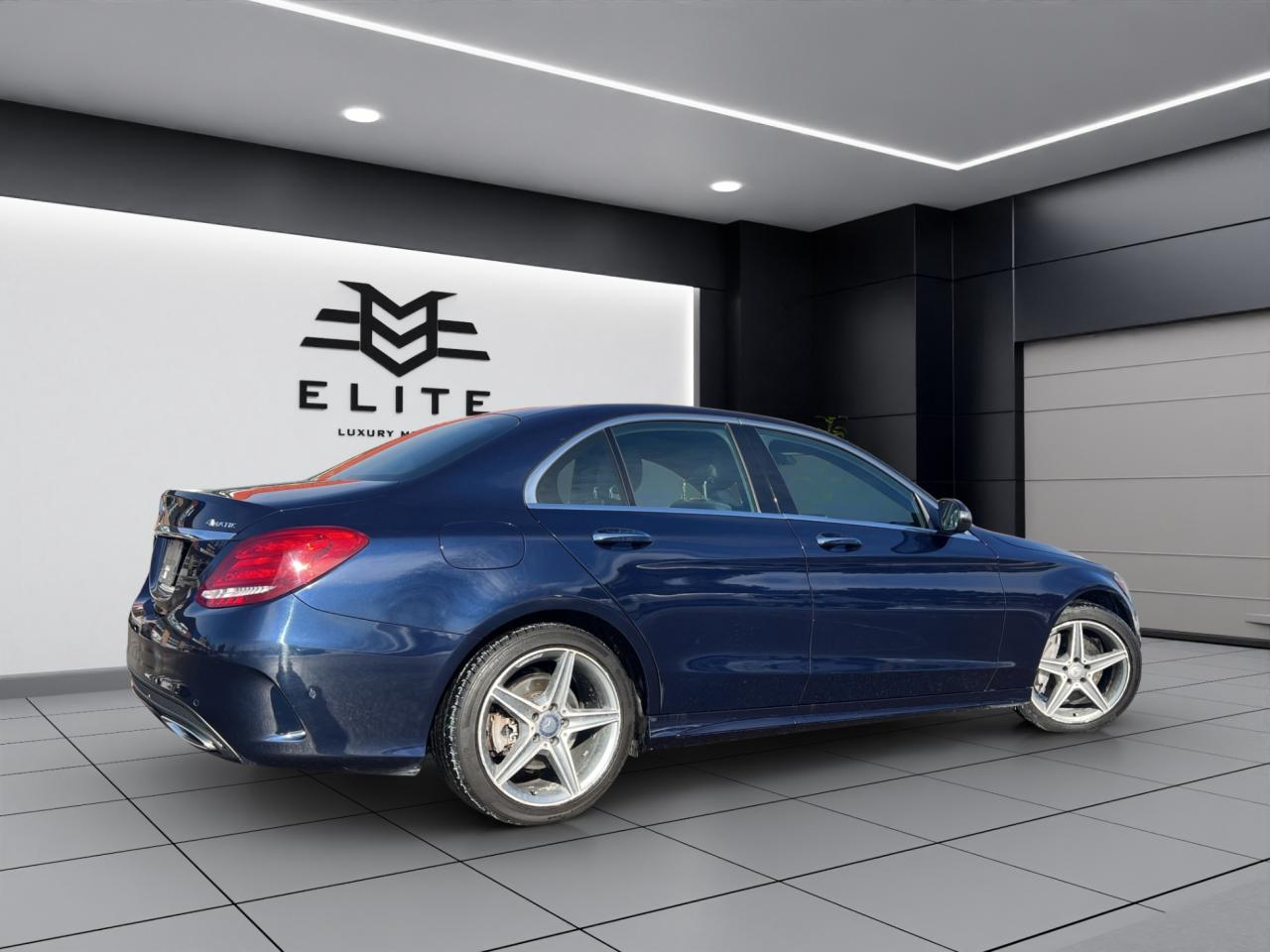 2015 Mercedes-Benz C-Class C400 4MATIC - AMG PKG - SUNROOF - LEATHER !! Photo