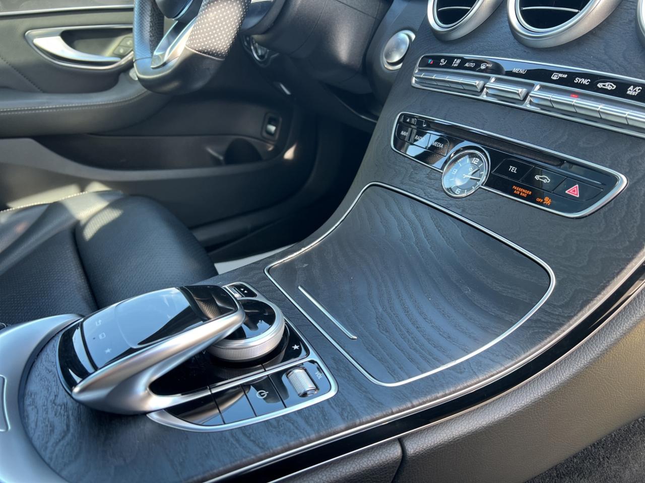 2015 Mercedes-Benz C-Class C400 4MATIC - AMG PKG - SUNROOF - LEATHER !! Photo