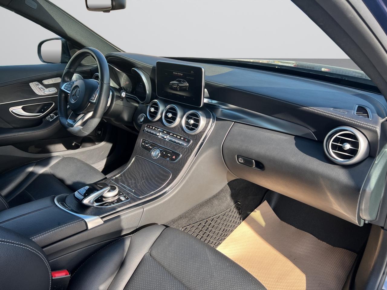 2015 Mercedes-Benz C-Class C400 4MATIC - AMG PKG - SUNROOF - LEATHER !! Photo