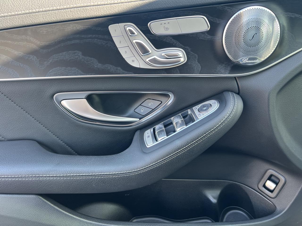 2015 Mercedes-Benz C-Class C400 4MATIC - AMG PKG - SUNROOF - LEATHER !! Photo