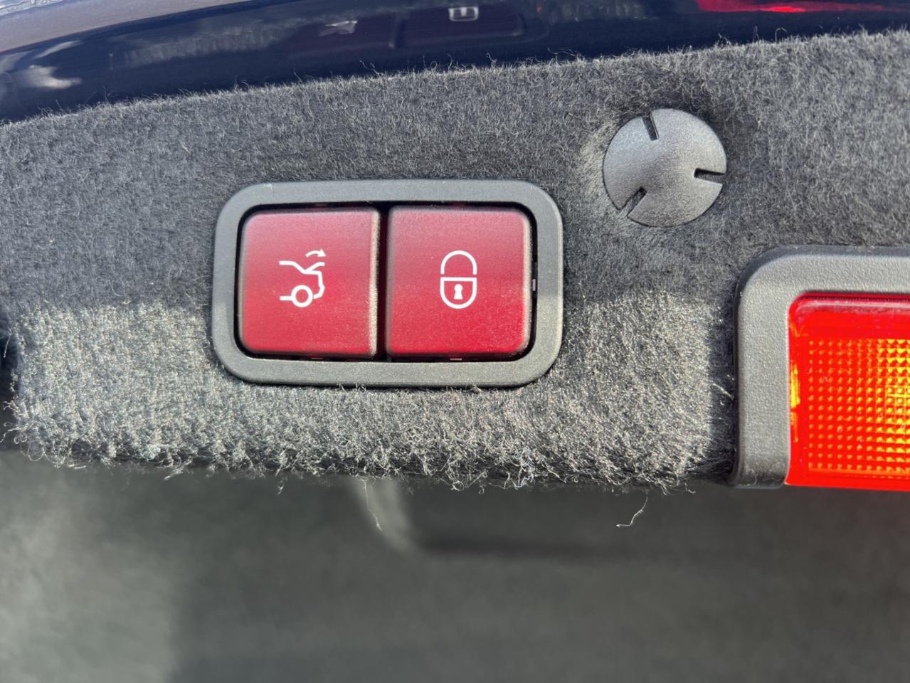 2015 Mercedes-Benz C-Class C400 4MATIC - AMG PKG - SUNROOF - LEATHER !! Photo