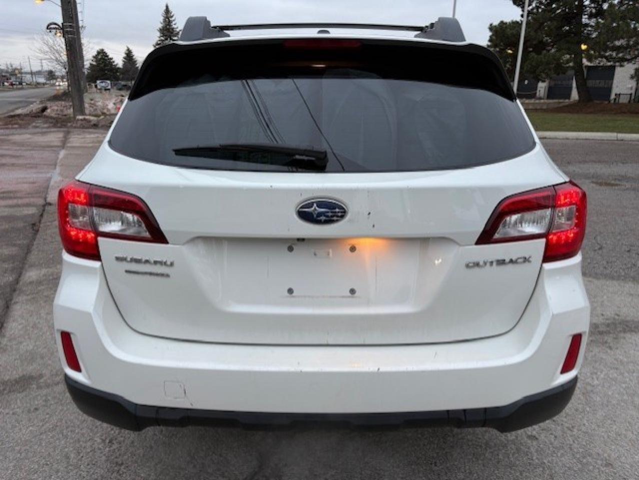 2015 Subaru Outback 2.5i **BACK UP CAMERA-BLUETOOTH-2 SETS OF TIRES** Photo