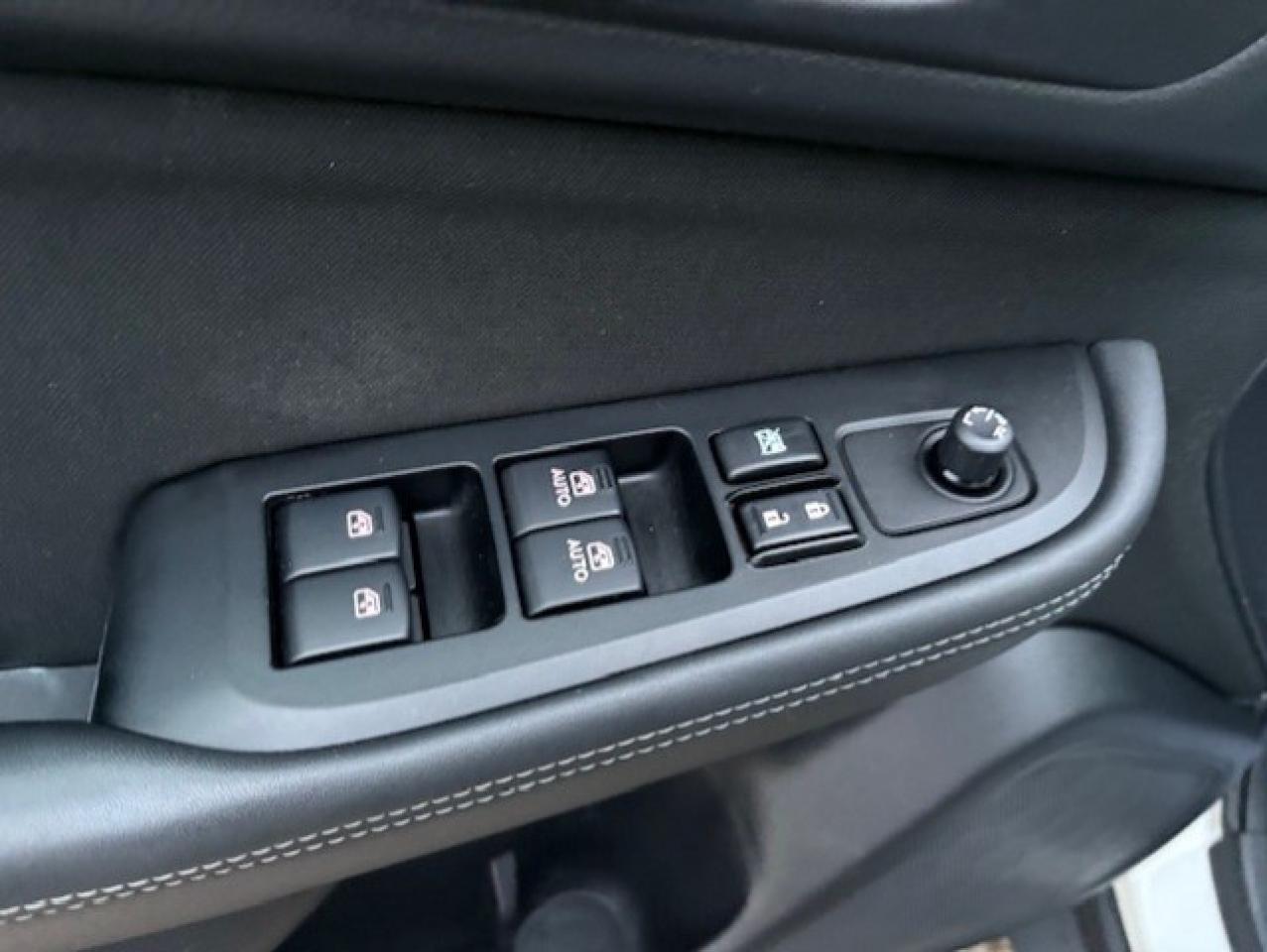 2015 Subaru Outback 2.5i **BACK UP CAMERA-BLUETOOTH-2 SETS OF TIRES** Photo