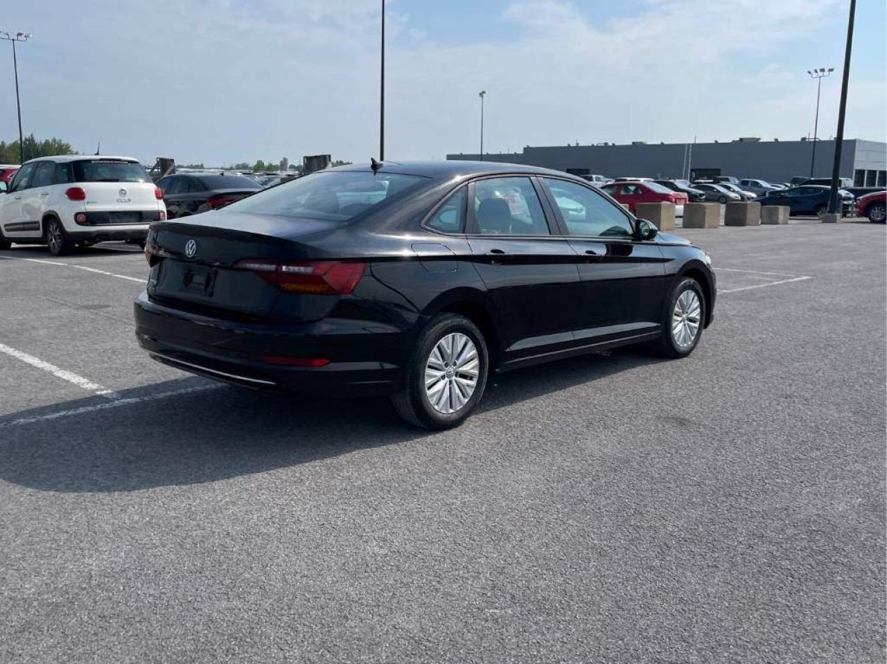 2019 Volkswagen Jetta Comfortline AUTO Photo