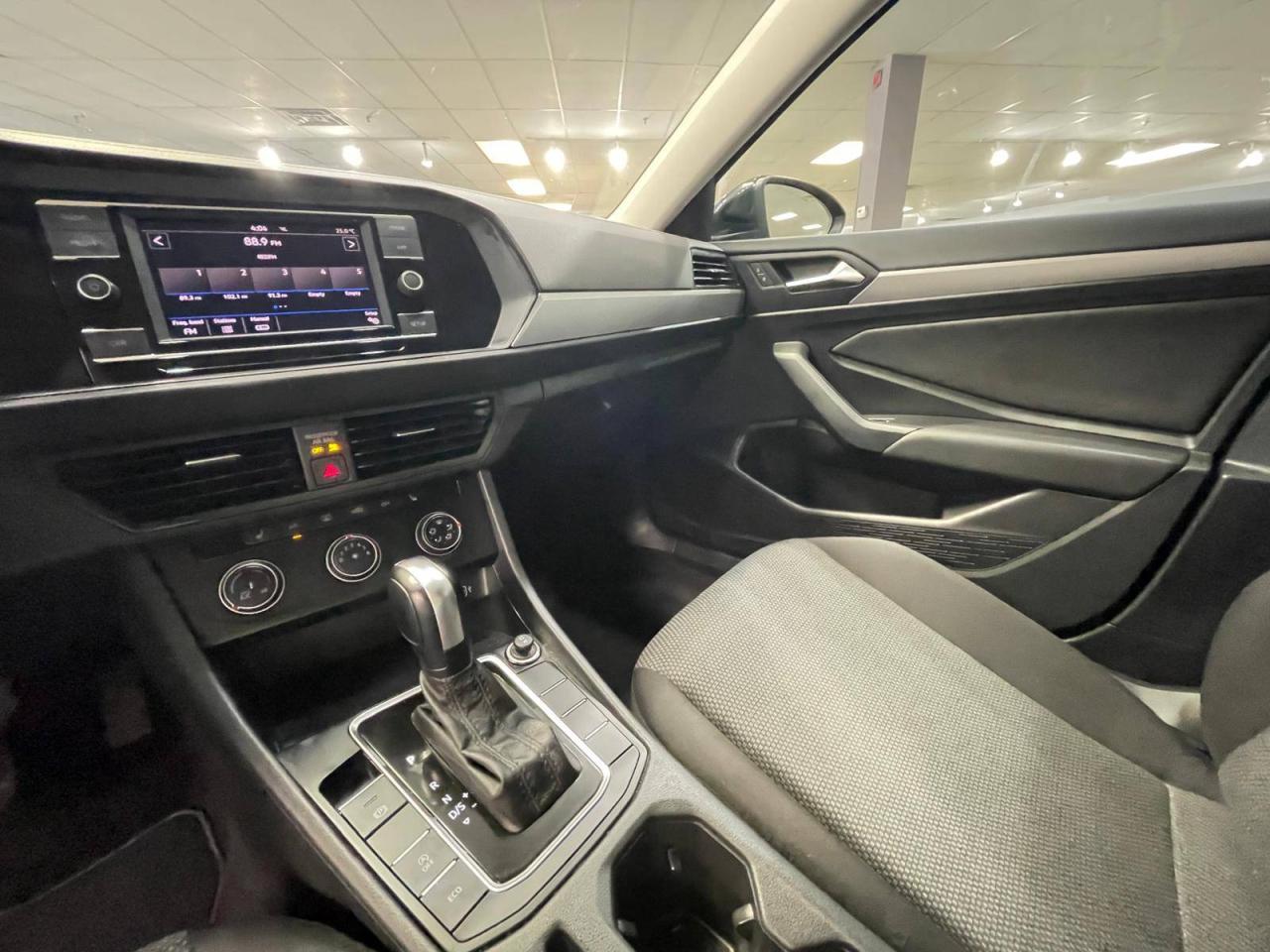 2019 Volkswagen Jetta Comfortline AUTO Photo