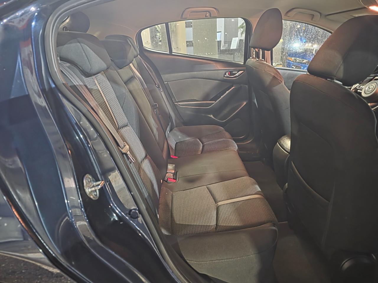 2017 Mazda MAZDA3 GS Heated Steering | Heated Seats | Back up Camera | Bluetooth Photo