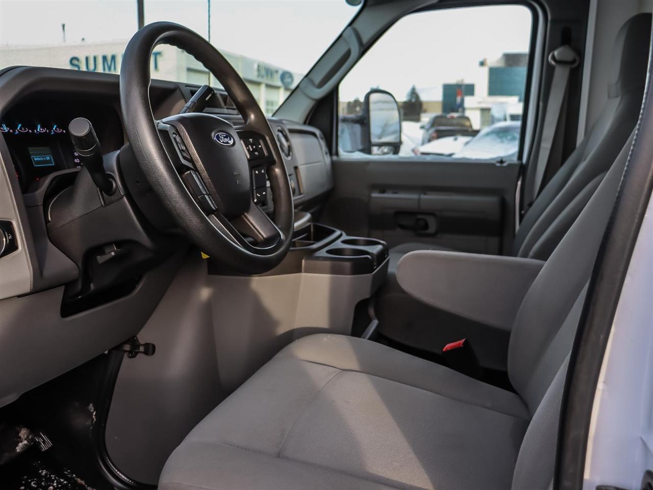 2024 Ford E450 Cutaway Photo