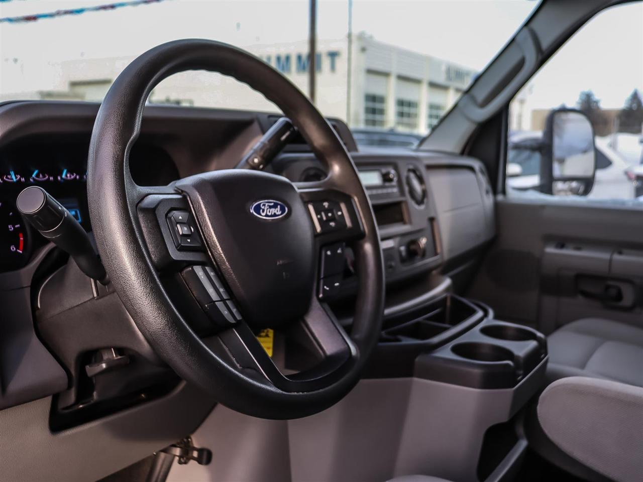 2024 Ford E450 Cutaway Photo