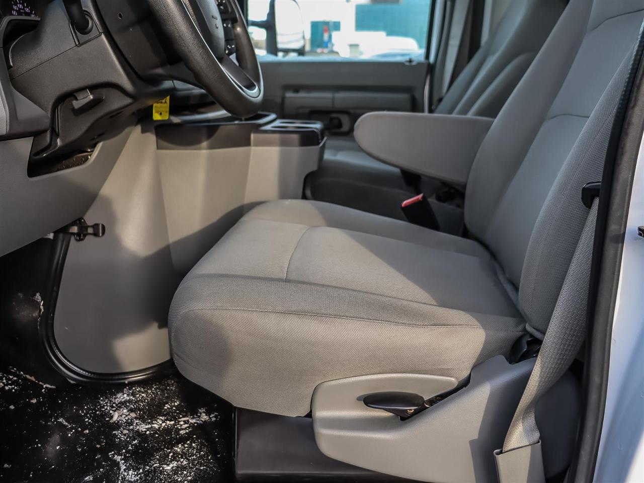 2024 Ford E450 Cutaway Photo