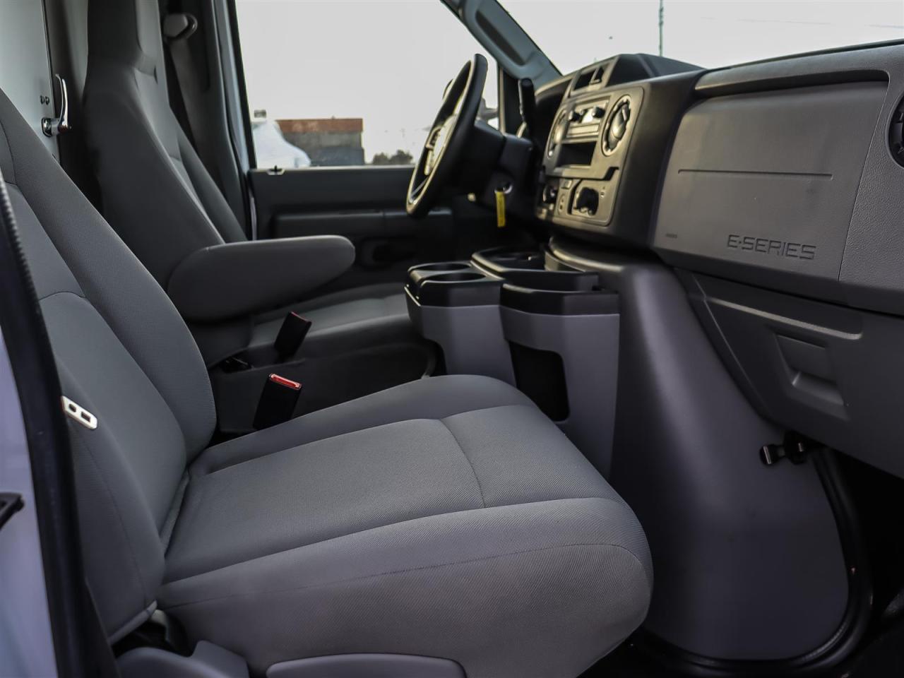 2024 Ford E450 Cutaway Photo