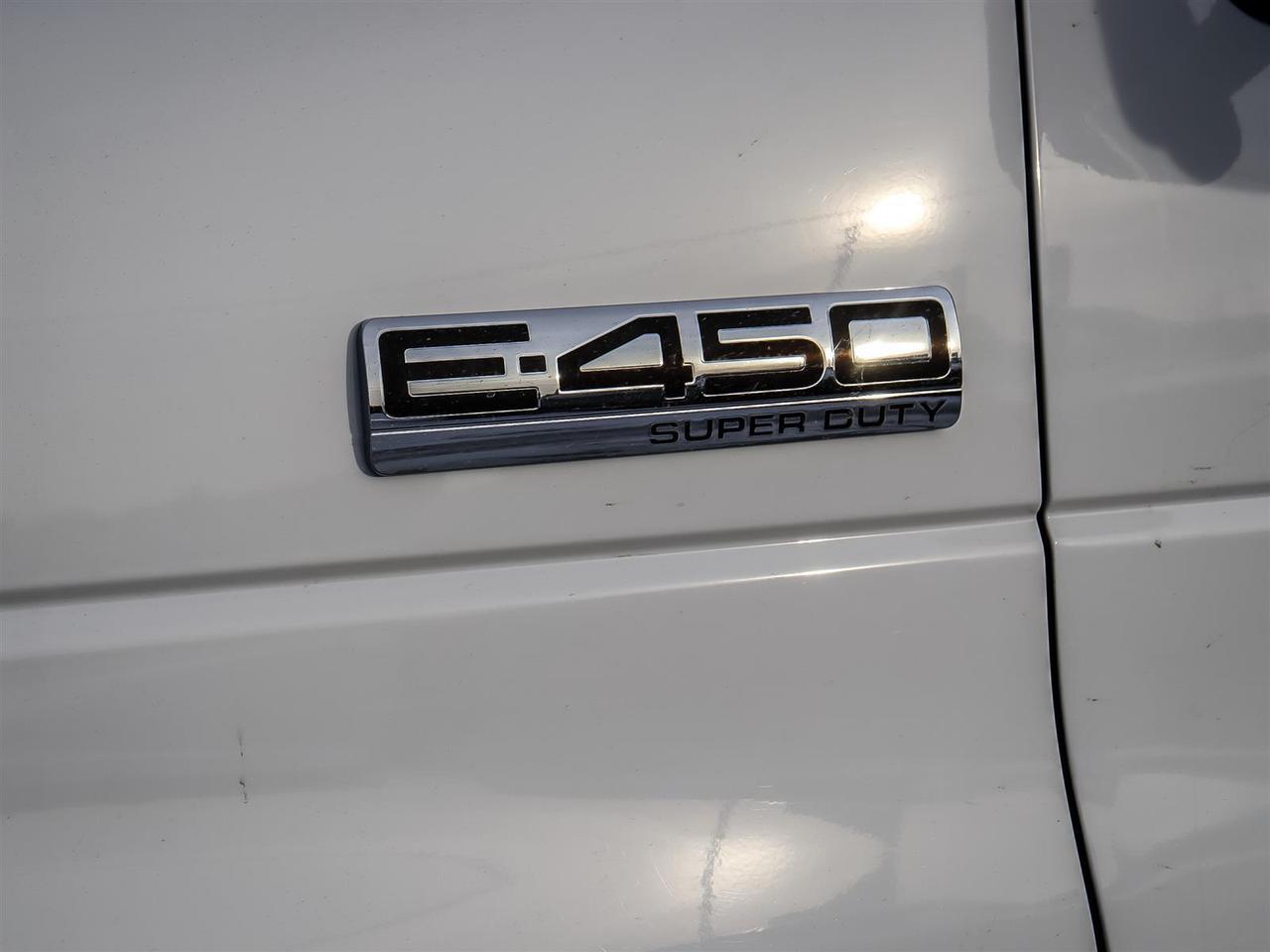 2024 Ford E450 Cutaway 16 ' Cube Van | Ramp | Photo