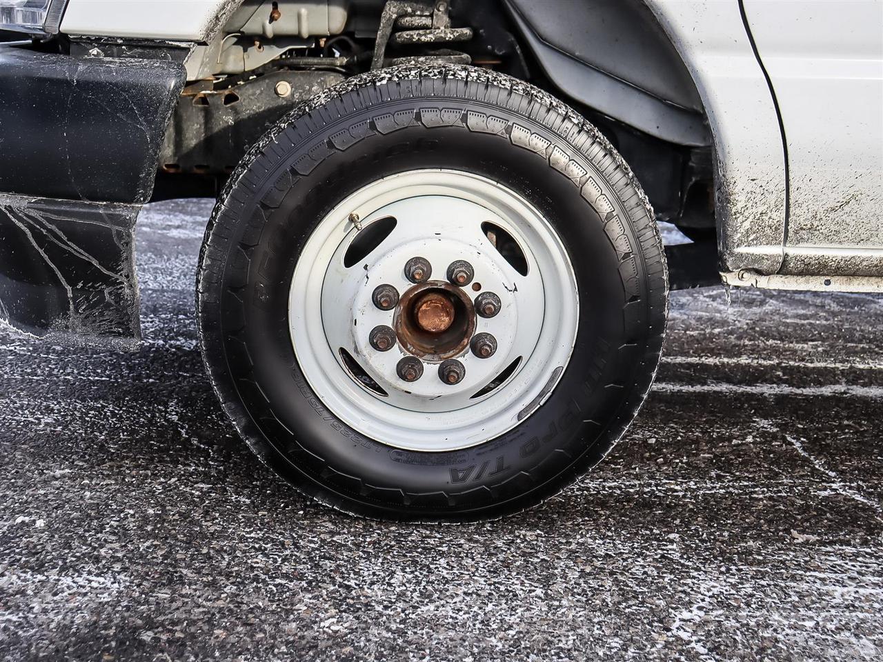 2024 Ford E450 Cutaway 16 ' Cube Van | Ramp | Photo