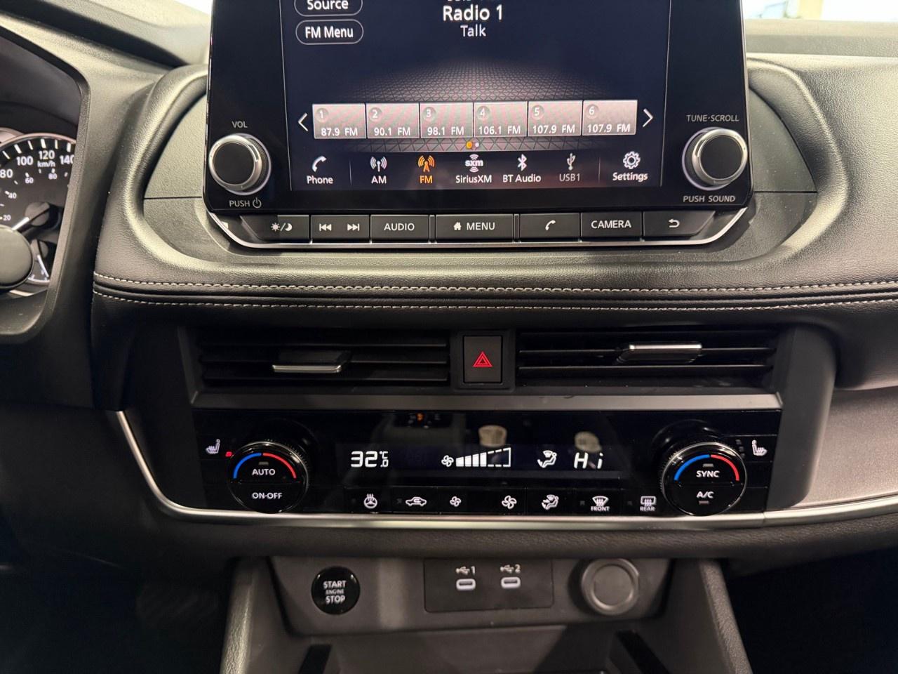 2025 Nissan Rogue SV Photo