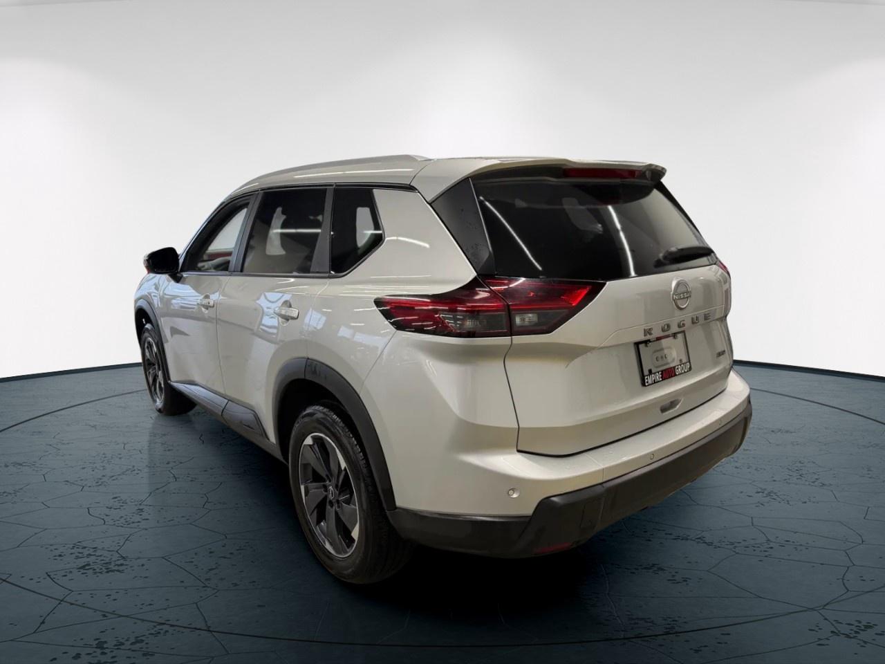 2025 Nissan Rogue SV Photo3