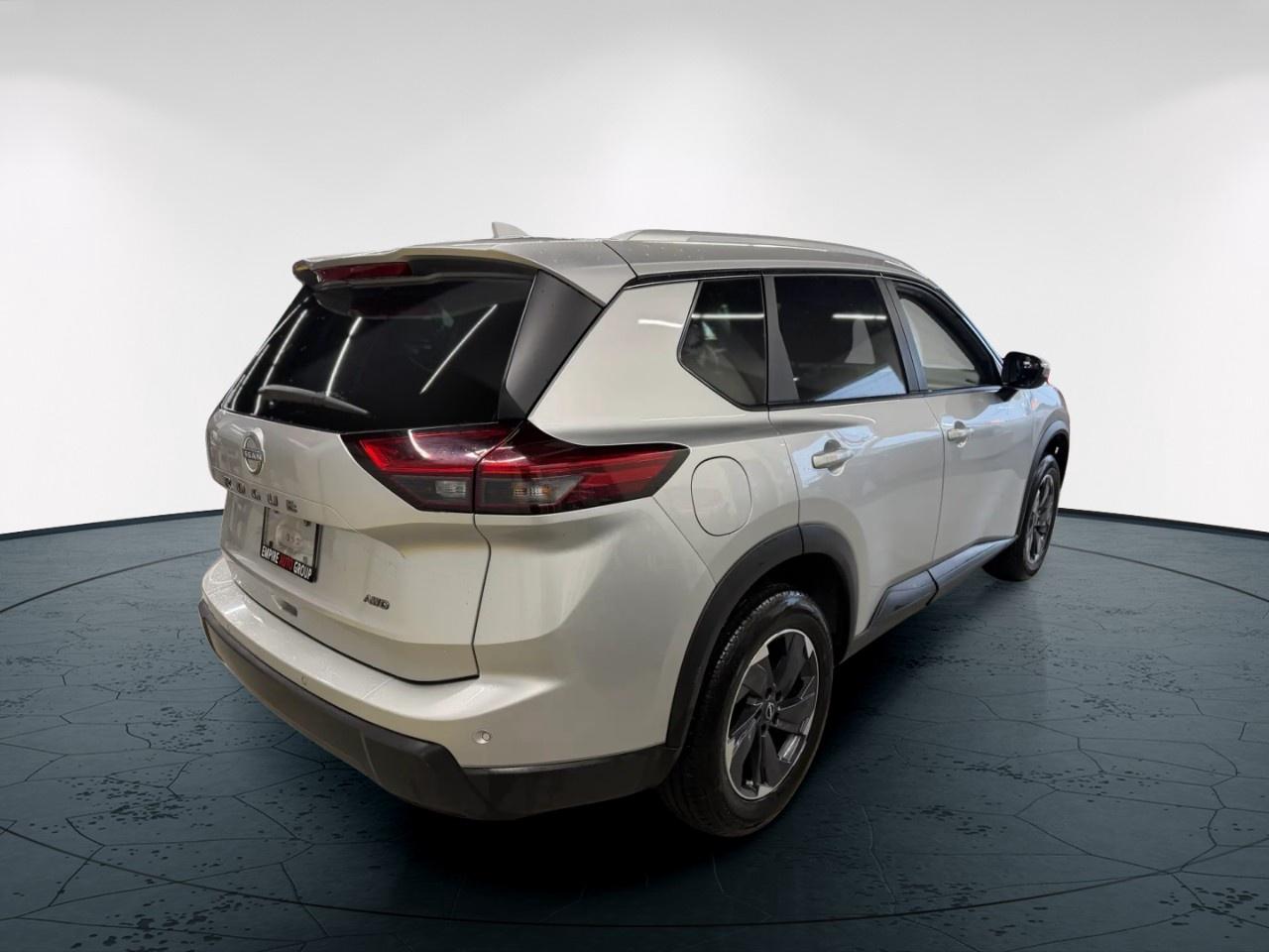2025 Nissan Rogue SV Photo