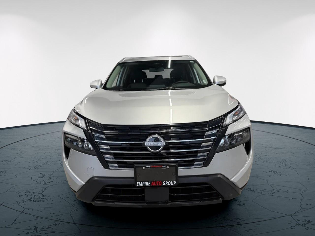 2025 Nissan Rogue SV Photo