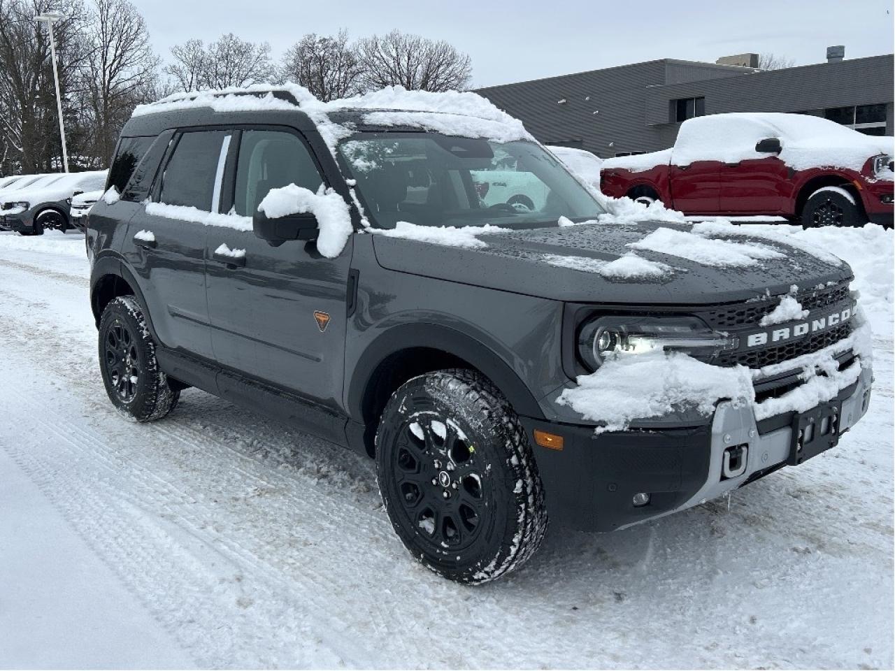 2025 Ford Bronco Sport BADLANDS 4x4 400A Photo2