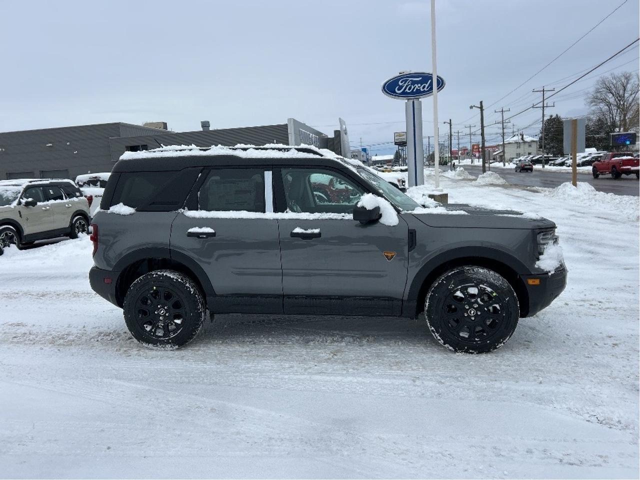 2025 Ford Bronco Sport BADLANDS 4x4 400A Photo3