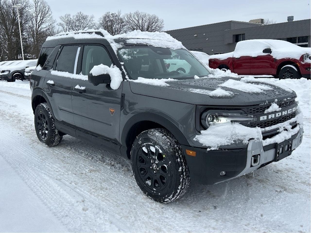 2025 Ford Bronco Sport BADLANDS 4x4 400A Photo2