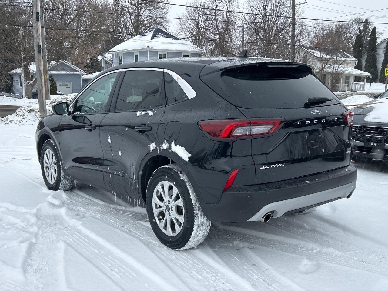 2024 Ford Escape Active AWD Photo2