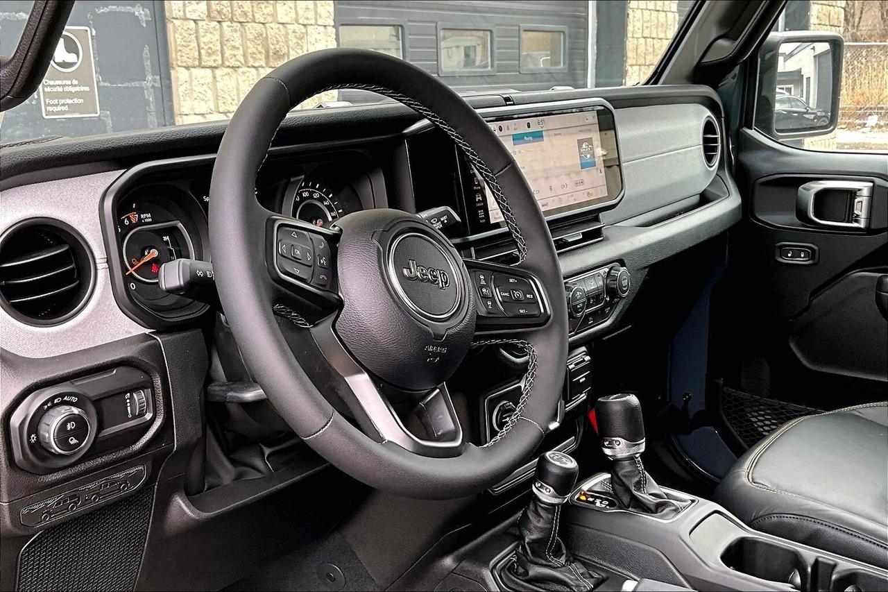 2026 Jeep Gladiator NIGHTHAWK | Leather | Hardtop | Conv Grp | LED's Photo