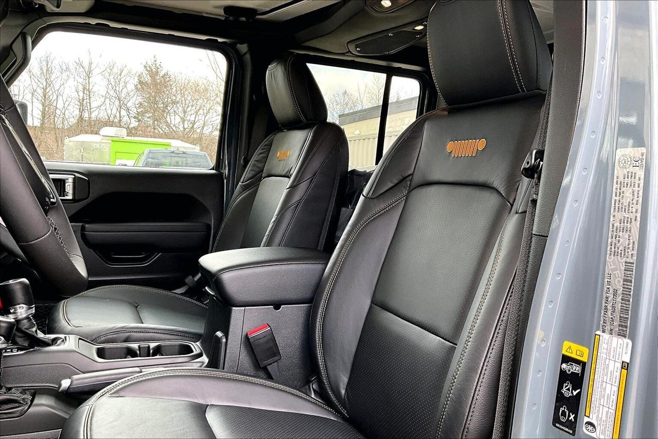 2026 Jeep Gladiator NIGHTHAWK | Leather | Hardtop | Conv Grp | LED's Photo