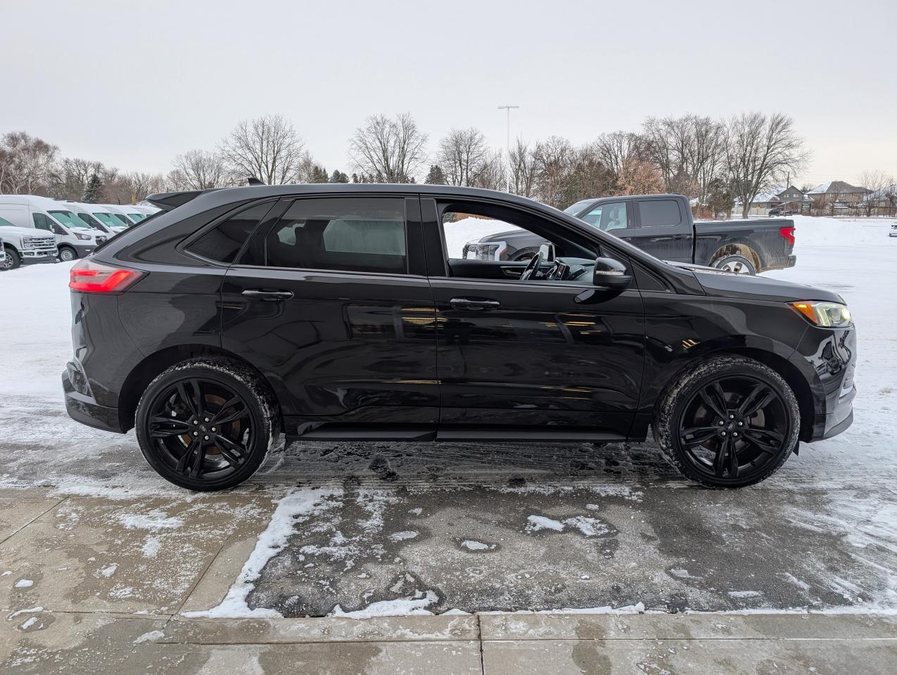 2021 Ford Edge ST Photo