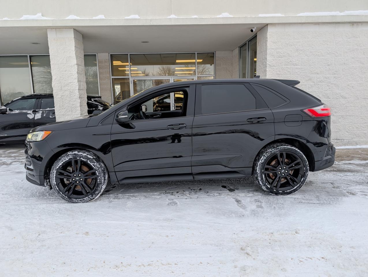 2021 Ford Edge ST Photo