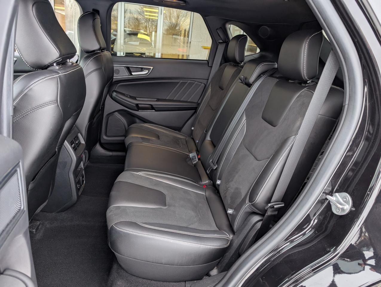 2021 Ford Edge ST Photo