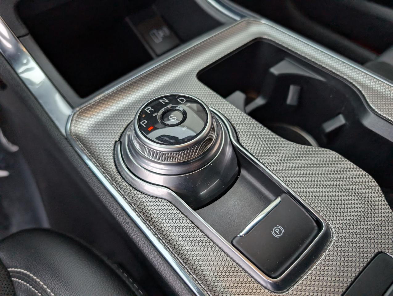 2021 Ford Edge ST Photo