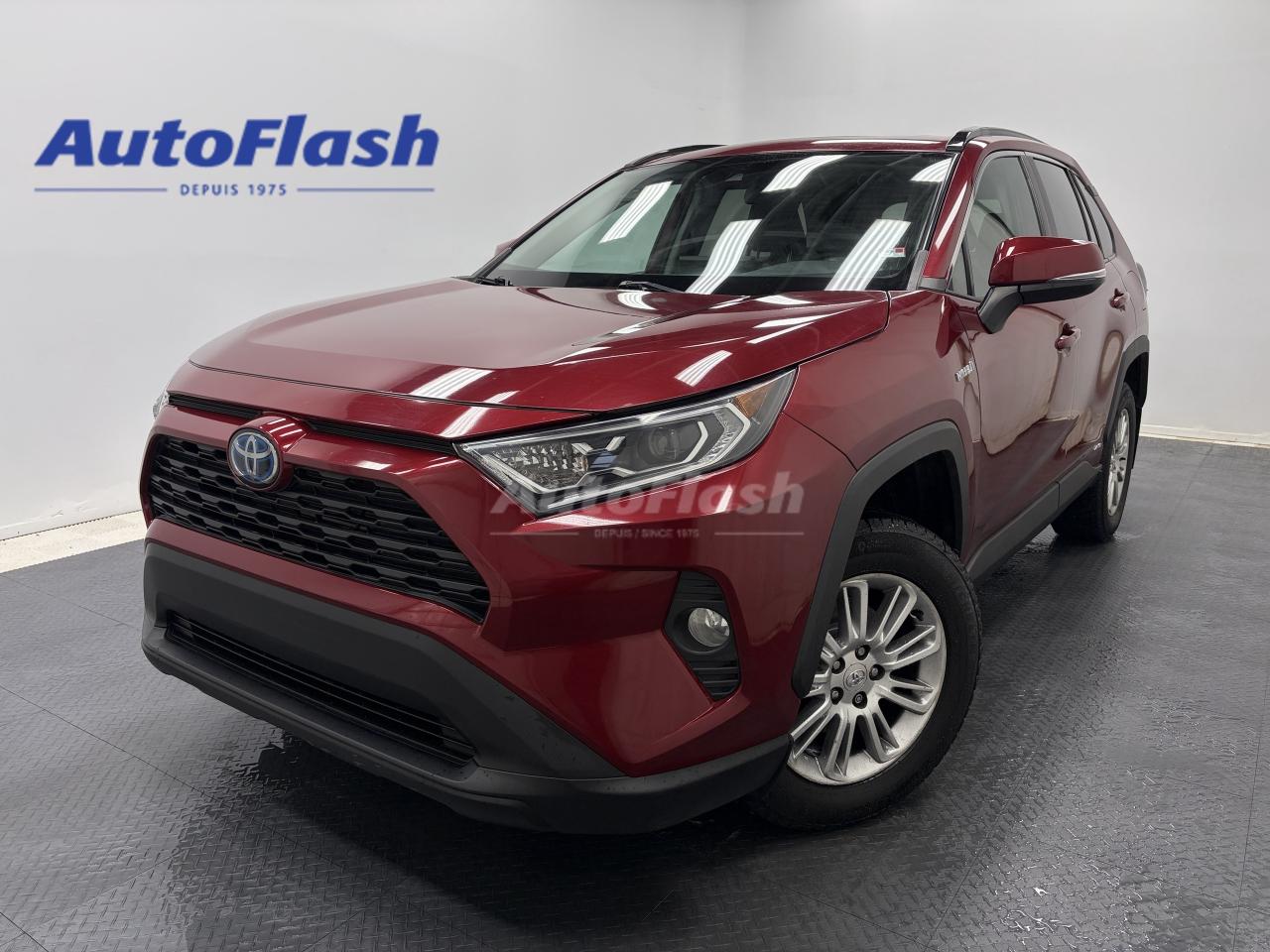 +Apple Carplay 
+Android Auto 
+Bluetooth 
+Cam&eacute;ra de recul / Backup camera 
+Commandes de radio au volant / Steering wheel audio controls 
+D&eacute;marrage &agrave; bouton / Push button start 
+R&eacute;gulateur de vitesse  / Cruise control 
+Si&egrave;ges chauffants / Heated seats 
+Surveillance des angles morts / Blind spot monitoring 
+Toit ouvrant / Sunroof
+Un seul propri&eacute;taire / One owner
+Aucun Accident /  No accidents
+V&eacute;rifi&eacute; par Carfax / Carfax verified
+Protection m&eacute;canique disponible / Mechanical protection available
+Aucune r&eacute;clamation dassurance / No insurance claims
+Bien entretenu / Well maintained
+V&eacute;hicule impeccable! / Impeccable Vehicle



Visitez notre page Google pour voir tous les commentaires positifs que nos clients nous laissent.
 
Financement rapide et facile, 1ere, 2e et 3e chances au cr&eacute;dit, approbation en 30 minutes, taux dacceptation tr&egrave;s &eacute;lev&eacute;. 

Essayez notre demande de cr&eacute;dit s&eacute;curis&eacute; en ligne, sans obligation! 

Nous sommes les sp&eacute;cialistes des autos, fourgonnettes, VUS, 4x4, et les camions l&eacute;gers jusqu&agrave; une tonne. 

*Seulement le nettoyage de base du v&eacute;hicule, fait par un sous-traitant, est inclus. Pour un perfectionnement de lesth&eacute;tique int&eacute;rieur/ext&eacute;rieur, dont une d&eacute;contamination de la peinture, des retouches de peinture, faites par nos experts en esth&eacute;tique, une somme de 249$ sera ajout&eacute;e &agrave; votre facture. Aussi disponible, loption dimmatriculer la voiture sur place, qui vous permet d&eacute;pargner du temps et le co&ucirc;t de 25$ du transit temporaire.

*AutoFlash se r&eacute;serve le droit de refuser un paiement en comptant. 

*************

Since 1975 AutoFlash has offered the best price-quality and excellent service. 

Visit our Google page to read all the nice things our clients have to say about us.

We have financing for all credit situations. 1st 2nd 3rd chance credit with an excellent approval rate!

Try our secured online credit application any time, with no obligation! 

We specialize in all brands, makes and models. Whether you need a car, truck, SUV or minivan, we can help you.

And if we dont have it, well find it for you!

*Only the basic cleaning of the vehicle, done by a subcontractor, is included in the advertised price. For a complete interior/exterior detailing, done by our esthetic specialists, which includes a complete paint decontamination and paint touch-ups if needed, an amount of 249$ will be added to your invoice. Also available, in-house licensing, which allows you to save the $25 for a temporary Transit.

*AutoFlash reserves the right to refuse a cash payment.