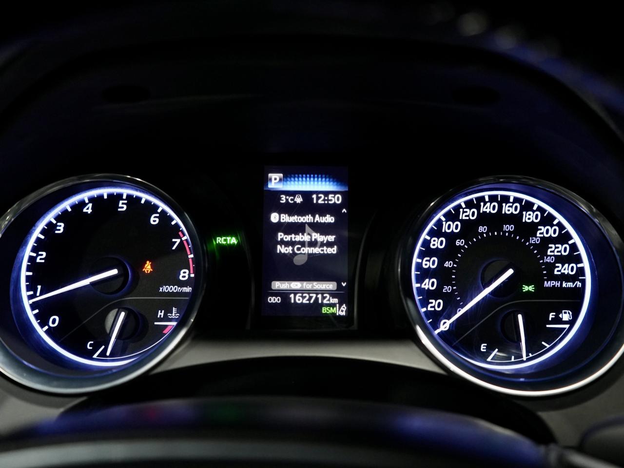 2019 Toyota Camry SE /ROOF/CARPLAY/COLLISION AVOIDANCE/NO ACCIDENTS Photo